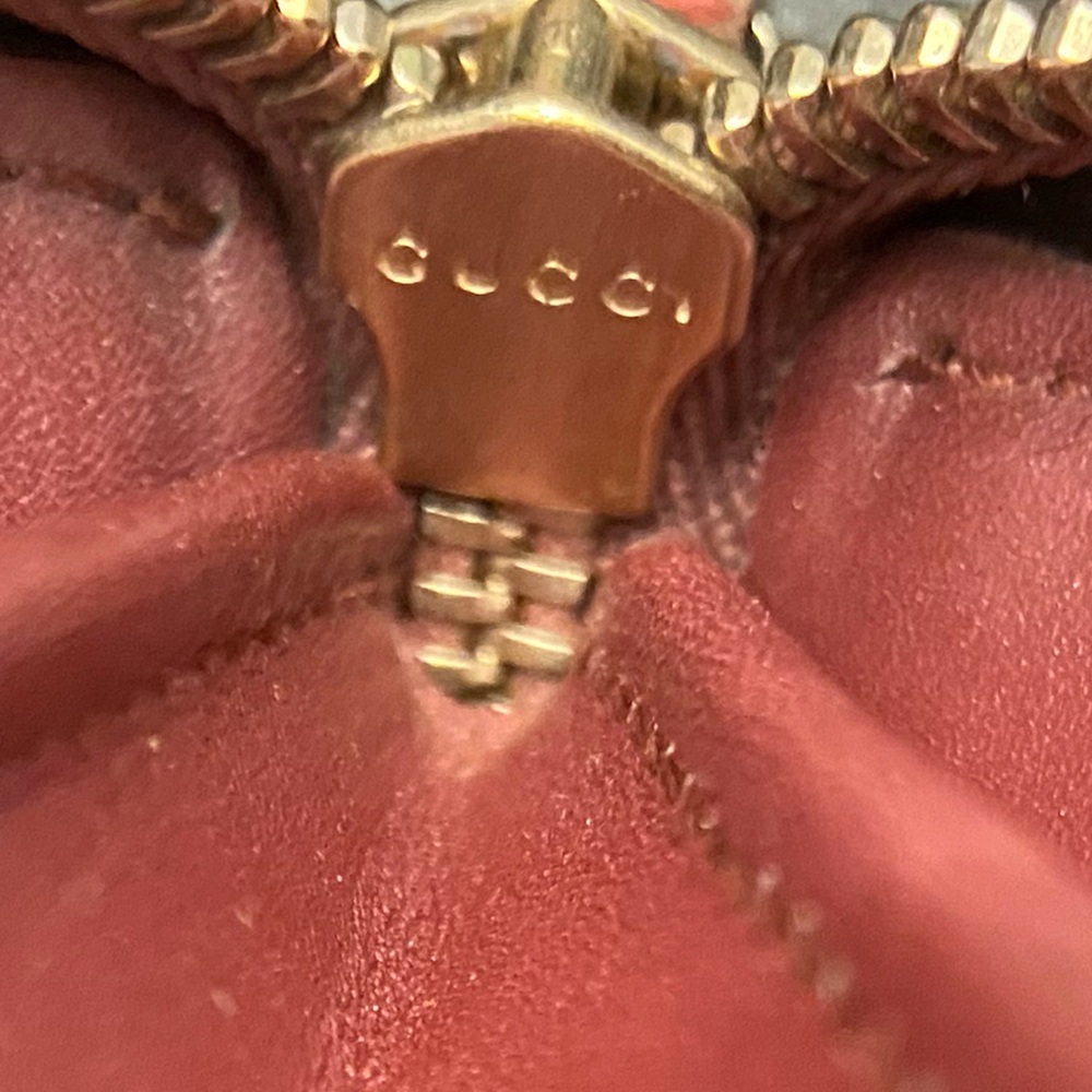 π₯SALE GUCCI ~ Micro GG ~ Patent Leather ~ Raspberry ~ Zip Around π - Picture 7 of 16